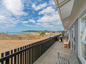 Kotare Beachfront - Whangamata Holiday Unit, Whangamata